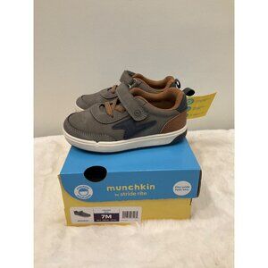 Munchkin by Stride Rite Boy's Maxwell Grey Sneakers 7M (Little Boy) New in Box